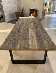 Table en bois massif en chêne ancien avec pieds en acier L.180 x P.100 2