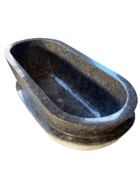 Baignoire en marbre noir L.180 x l.80 x H.60 cm.