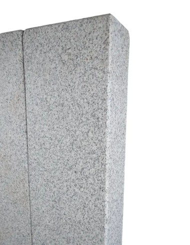 Palissade en Granit Gris Clair Flammée angles chanfreinés 80x20x12 cm