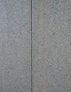 Palissade en Granit Gris Foncé Flammée angles chanfreinés 120x20x12 cm 2