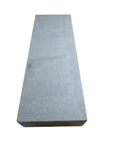 Marche-bloc en granit gris foncé 100x35x15 cm scié flammé 6 faces